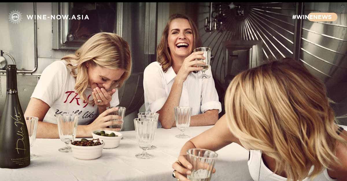 Cara Delevingne เปิดตัวแบรนด์ Prosecco ระดับพรีเมี่ยม