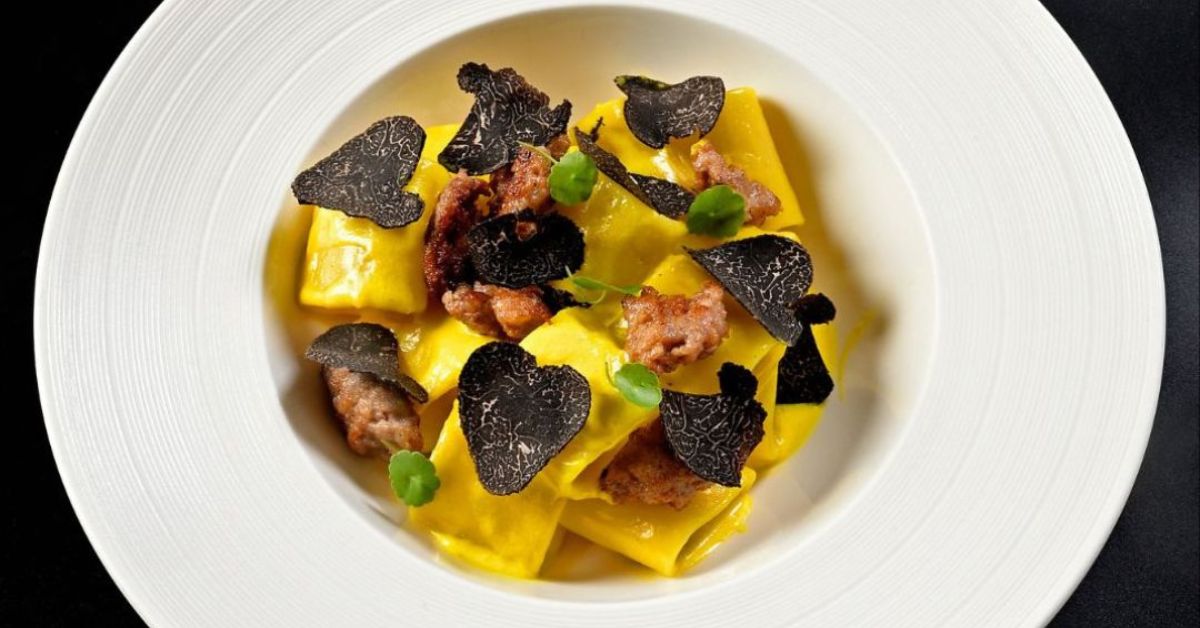 La Salsiccia, Funghi e Tartufo