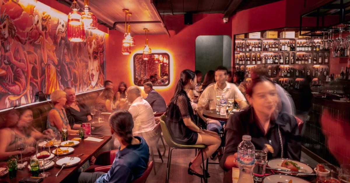 Ombra Modern Tavern ไวน์บาร์อิตาเลียนย่านทองหล่อ